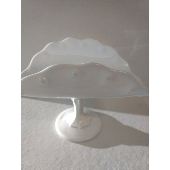 Indiana Glass Teardrop Milk Glass Fruit Banana Stand Centerpiece 1950s Vintage - Picture 1 of 4